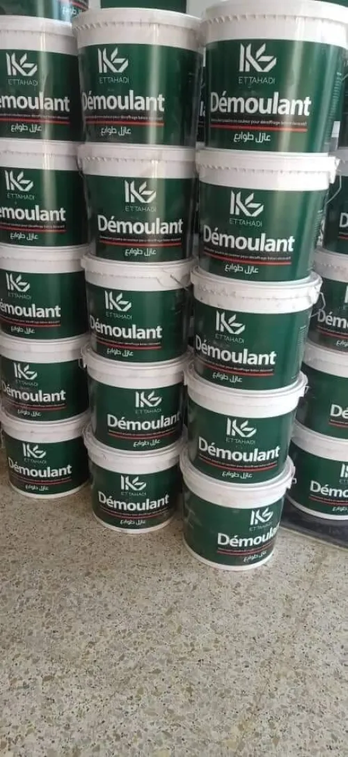 Mortiers spéciaux, vernis et peintures industriels