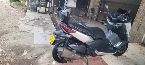 Yamaha X MAX 