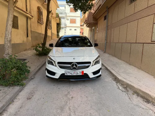 Mercedes CLA 2016 45 AMG