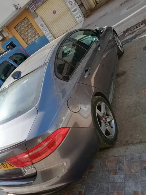 Jaguar Moteur ingenium 180 chevaux 2017 