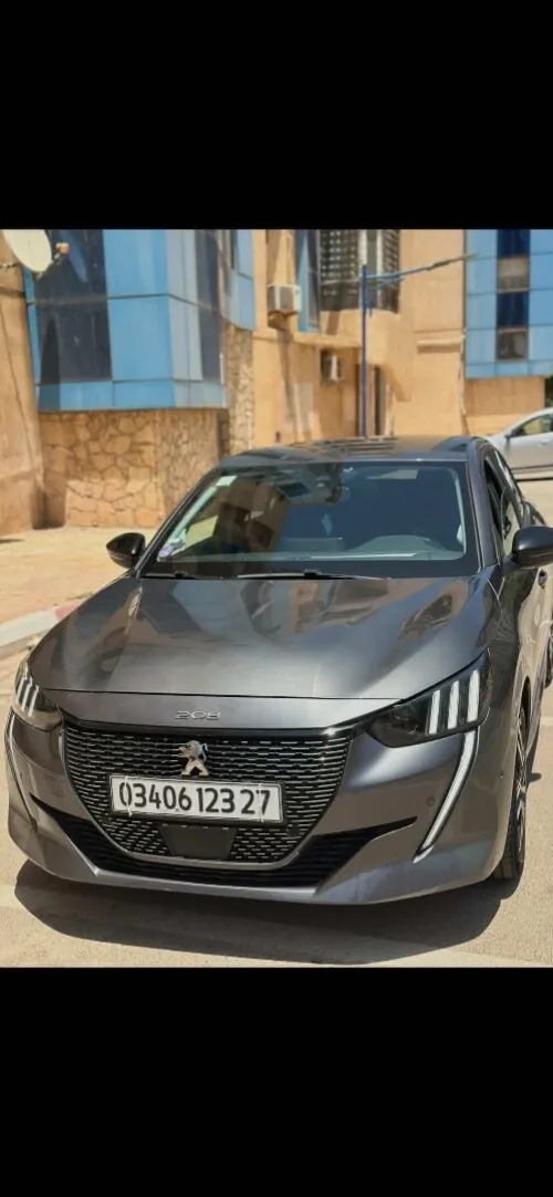 Peugeot 208 2023 E-Style