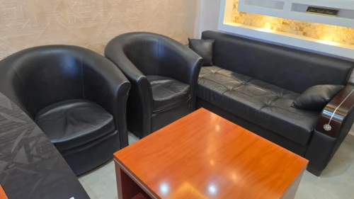Bureau 5 piéces avec salon 3 piéces
