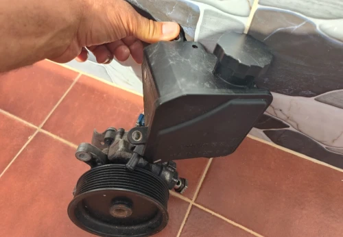 LPompe de direction assisté Mercedes classe M