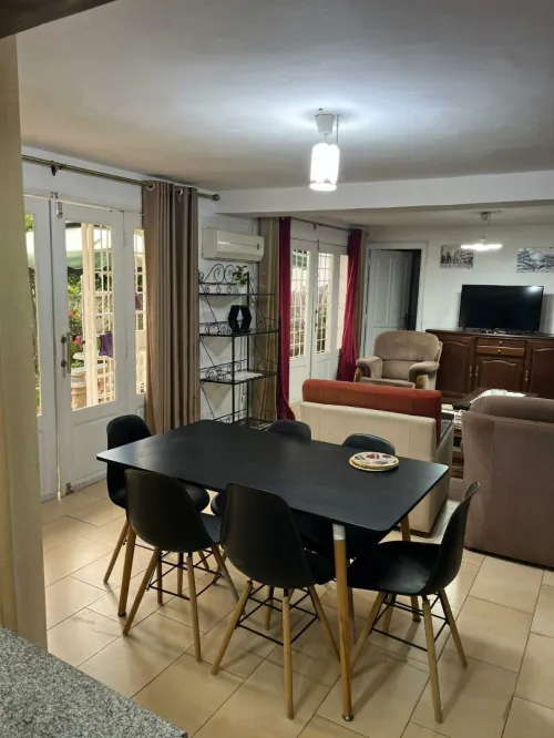Location Appartement Niveau de villa F5 Alger El biar