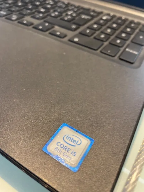 DELL latitude 3500 i5 8th 8GB 256ssd 