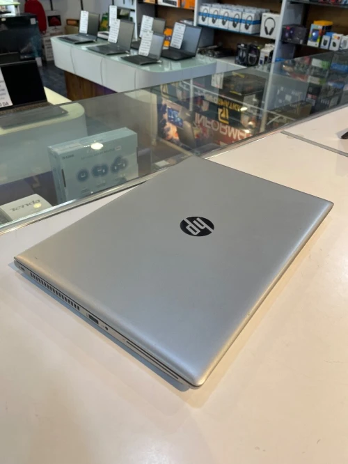 hp ProBook 640 G4 i5|8GB DDR4 | 256SSD Nvme lumineux 