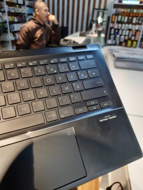 Asus ZenBook UX463 i5 10th /8GB /512SSD tactile x360