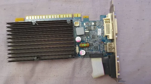 Carte graphique nvidia gt 218/ 1g ddr2