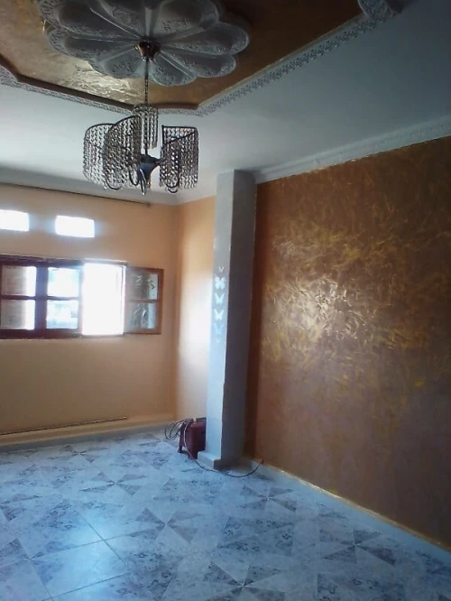 Peintre qualifié a Annaba