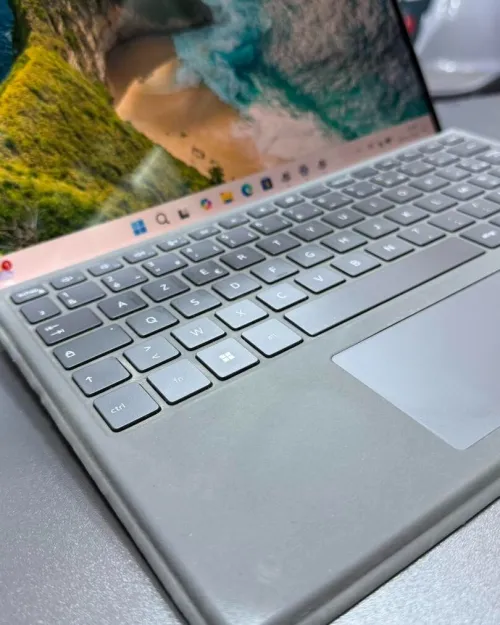 DELL LATITUDE 7320 2in1 DÉTACHABLE i5-1140G7 8Gb DDR4 256gb SSD INTEL UHD GRAPHICS ECRAN 13.3 FHD