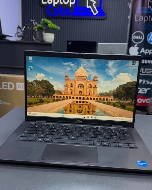 DELL LATITUDE 7320  INTEL I5-1145G7 2.6GHZ up to 4.4ghz RAM 8GB DDR4 DISK 256GB SSD nvme INTEL IRIS XE GRAPHICS ECRAN 13.3P FHD
