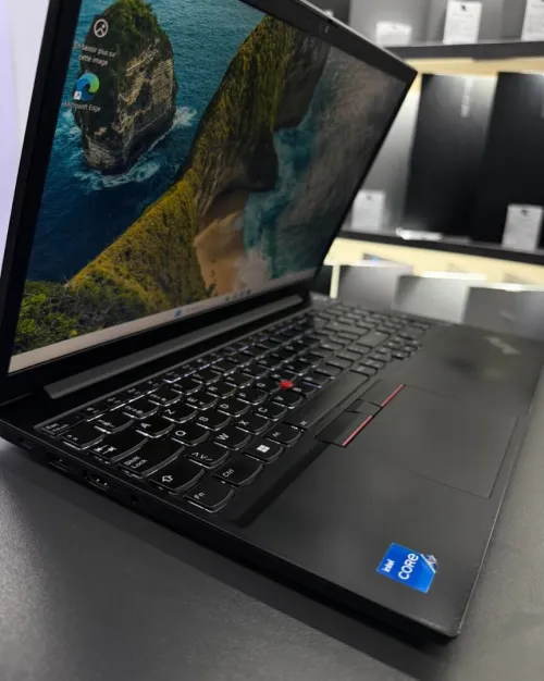 LENOVO THINKPAD E15 i5-1135G7 16Gb DDR4 512Gb Nvme INTEL IRIS Xe Graphics 4gb 15.6 FHD
