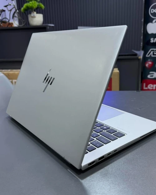 HP ELITEBOOK 840 G9 INTEL i5-1245U 1.6GHZ up to 4.4GHZ 16GB DDR5 256GB SSD NVME INTEL UHD GRAPHICS ECRAN 14 INCH FHD