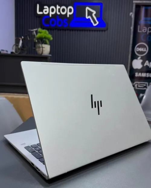 HP ELITEBOOK 665 G11 RYZEN 5 7535U 2.90GHZ 16GB DDR5 256GB SSD nvme AMD RADEON GRAPHICS 16-INCH FHD