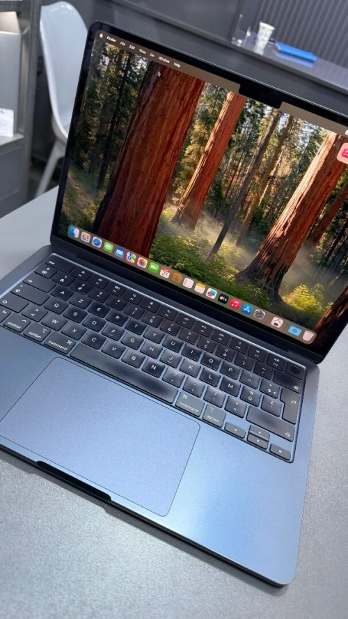 MacBook Air m2 2022 8Gb 256gb 13.3p cycle 210 90%