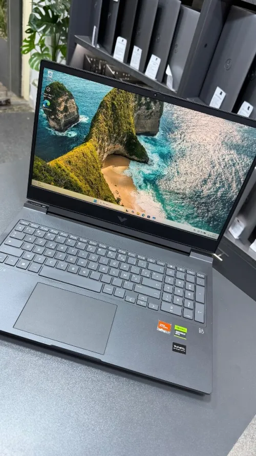HP VICTUS 16 RYZEN 7 7840HS 3.80Ghz 16GB DDR5 512GB RADEON 780M RTX 4070 8Gb 16P FHD 144HZ