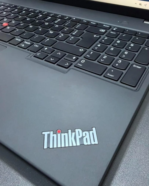 LENOVO THINKPAD P16s  STATION TRAVAIL i7-1280P 16GB 512SSD NVIDIA T550 LAPTOP GPU