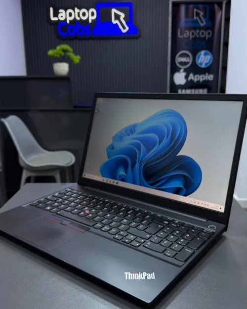 LENOVO THINKPAD E15 GEN2 i5-1135G7 11eme 8gb 256gb INTEL IRIS XE ecran 15.6 FHD