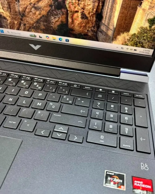 HP VICTUS 15 AMD RYZEN 5 5600H 3.30GHz UP TO 4.20GHz 16GB DDR4 512 SSD NVME AMD RADEON RX6500M 4GB VRAM AMD RADEON GRAPHICS ECRAN 15.6 INCH FHD
