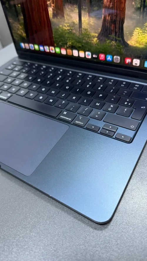 MacBook Air m3 2024 8Gb 256gb cycle 199 95%