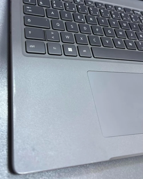 DELL LATITUDE 3540 INTEL I5-1345U 1.6GHz up to 4.70GHz 8GB DDR4 256GB SSD NVME INTEL UHD GRAPHICS ECRAN 15.6 INCH FHD