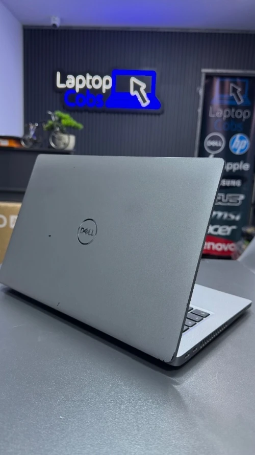 DELL LATITUDE 5430 INTEL I5-1245U 1.60GHZ up to 4.4ghz RAM 8GB DDR4 DISK 256GB SSD nvme INTEL IRIS XE GRAPHICS ECRAN 14P FHD