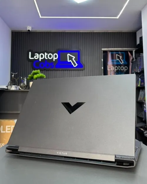 HP VICTUS 15 AMD RYZEN 5 5600H 3.30GHz UP TO 4.20GHz 16GB DDR4 512 SSD NVME AMD RADEON RX6500M 4GB VRAM AMD RADEON GRAPHICS ECRAN 15.6 INCH FHD