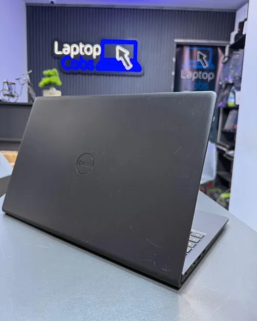 DELL VOSTRO 3520 INTEL i5-1135G7 2.4GHA up to 4.2GHZ 8GB DDR4 256GB SSD NVME INTEL IRIS XE GRAPHICS ECRAN 15.6- INCH FHD