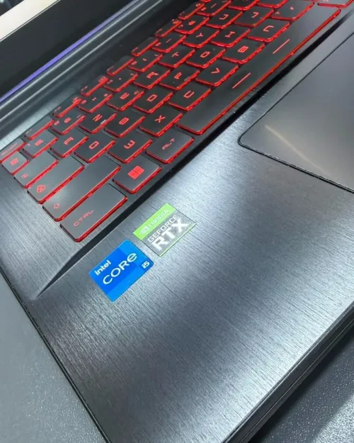 MSI GF 63 i5-11400H 2,70GHZ 8Gb 512gb INTEL UHD GRAPHICS NVIDIA GEFORCE RTX 3050 4GB 15.6 FHD 144HZ