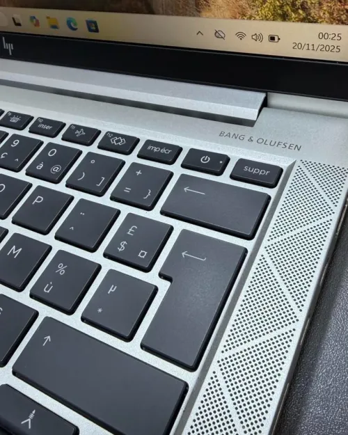HP ELITEBOOK 830 G8 i7-1185G7 3.00GHZ 32Gb DDR4 512gb SSD INTEL IRIS XE GRAPHICS ECRAN 13.3 FHD