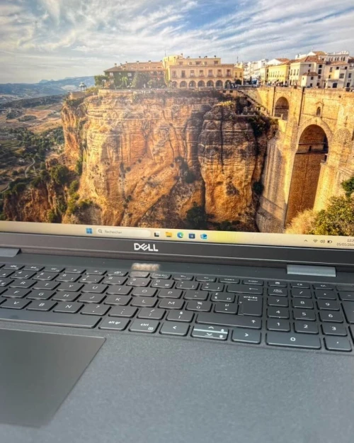 DELL LATITUDE 3530 INTEL I5-1245U 1.60GHz UP TO 4.40GHz 8GB DDR4 256GB SSD NVME INTEL UHD GRAPHICS ECRAN 15.6 INCH FHD