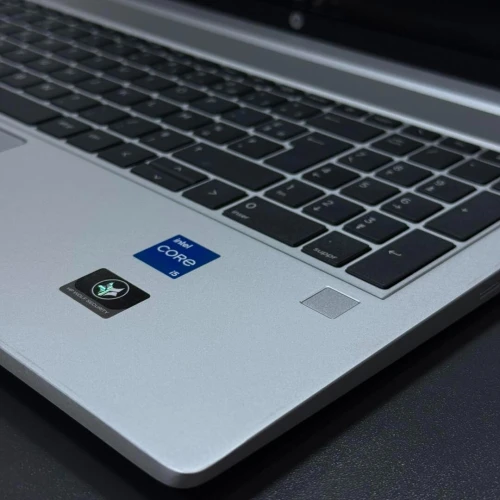 (VENDU) HP PROBOOK 450 G9 i5-1235U 8Gb DDR4 256Gb SSD INTEL IRIS UHD GRAPHICS 15.6 FHD