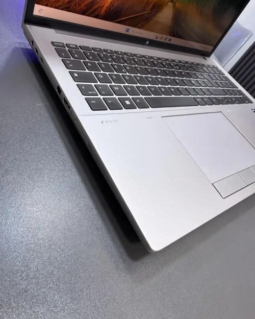 HP Z BOOK FURY 16 G10 INTEL i7-13850HX 2.1GHz up to 5.3GHZ 32GB DDR5 512GB SSD NVME INTEL UHD GRAPHICS NVIDIA RTX 2000ADA 8GB ECRAN 16- INCH FHD +