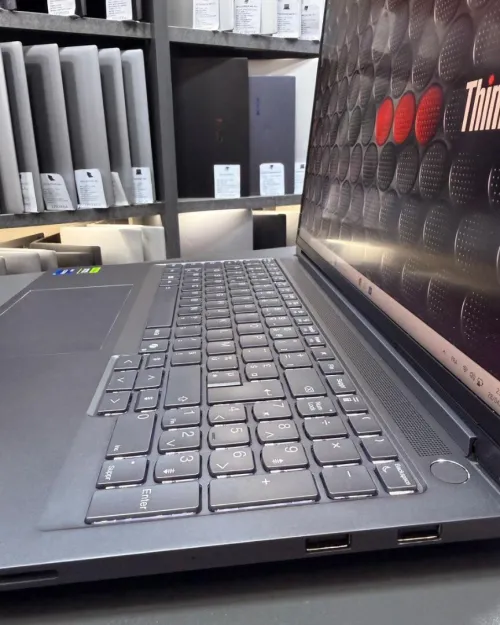LENOVO THINKBOOK 16 G5 INTEL I7-14650HX  2.2GHz up to 5.2GHZ  16GB DDR5 5600mt/s 512GB SSD NVME INTEL UHD GRAPHICS NVIDIA GEFORCE RTX 4060 8GB ECRAN 16 INCH 2.5K OLED