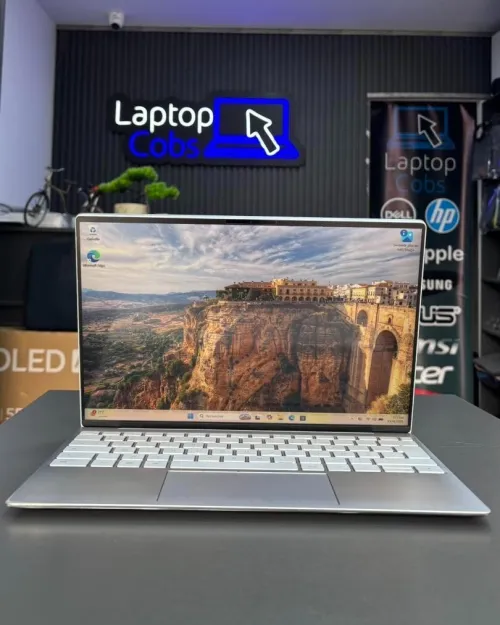 DELL XPS 9315 INTEL CORE I5 1230U 1.00GHz UP TO 4.40GHz 16GB DDR5 512 SSD NVME INTEL IRIS XE GRAPHICS ECRAN 13 INCH FHD PLUS