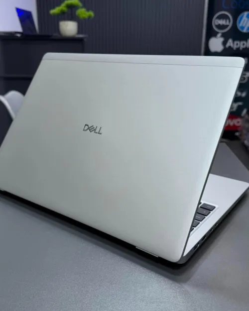 DELL PRO 16 PLUS  INTLE CORE ULTRA 5 235U 32GB DDR5 512GB SSD INTEL R GRAPHICS  ECRAN 16 P FHD+