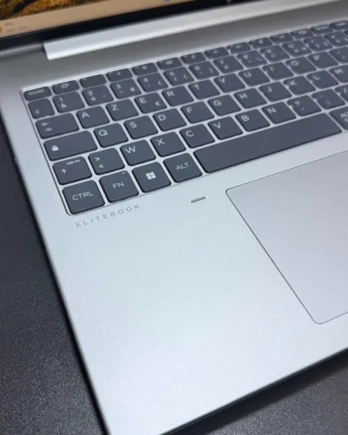 HP ELITEBOOK 660 G11 INTEL ULTRA 7 165U 1.6GHZ up to 4.9GHZ 16GB DDR5 512GB SSD NVME NTEL R GRAPHICS ECRAN 16- INCH FHD PLUS