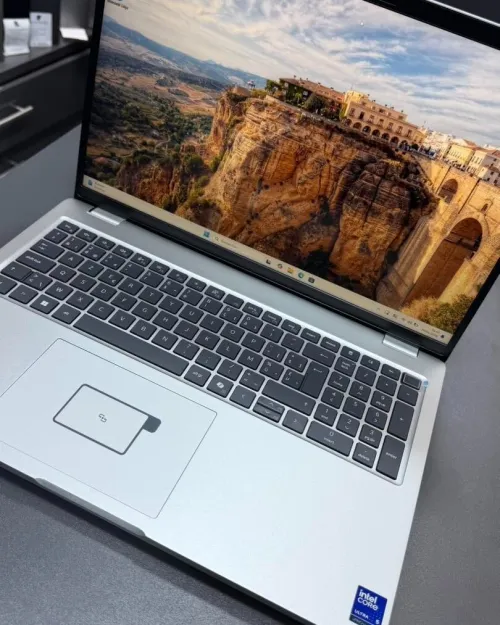 DELL PRO 16 PLUS  INTLE CORE ULTRA 5 235U 32GB DDR5 512GB SSD INTEL R GRAPHICS  ECRAN 16 P FHD+