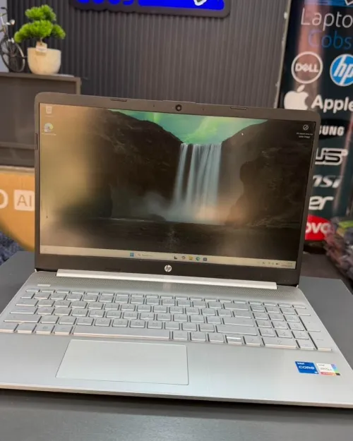 HP LAPTOP 15 INTEL i5-1135G7 2.40GHZ up to 4.2GHZ   RAM  8GB DDR4  DISK  512GB SSD nvme  INTEL IRIS XE GRAPHICS ECRAN 15.6 INCH FHD