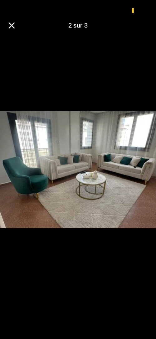 Salon a vendre 2m/2m plus un individuel 