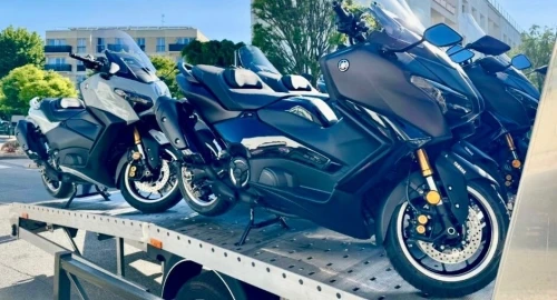 Yamaha T MAX TECH MAX 2025