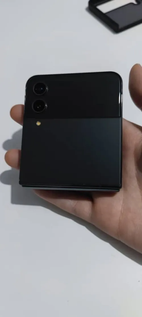 Samsung Galaxy Z Flip 4