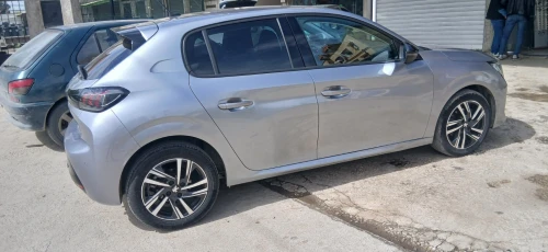 Peugeot 208 2023 Active Pack