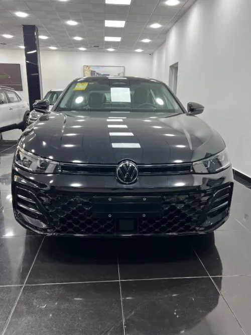 Volkswagen Passat 2025 PRO
