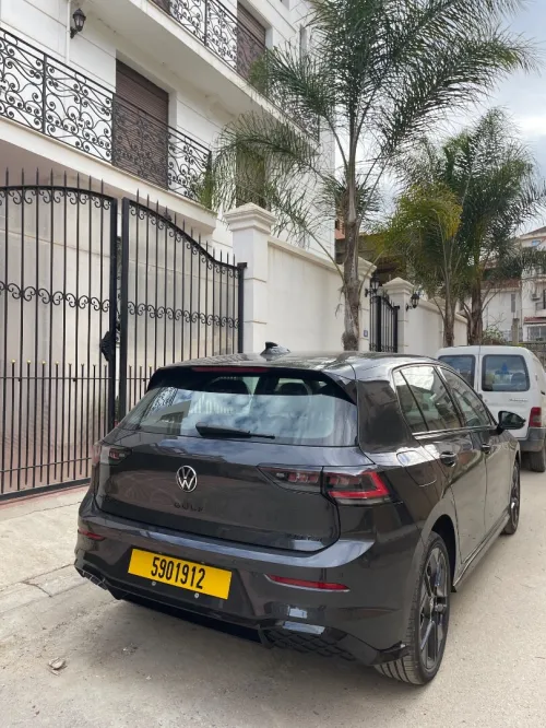 Volkswagen Golf 8 2025 R Black Edition 