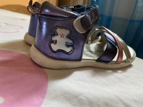 Sandales en cuir de la marque lulucastagnette