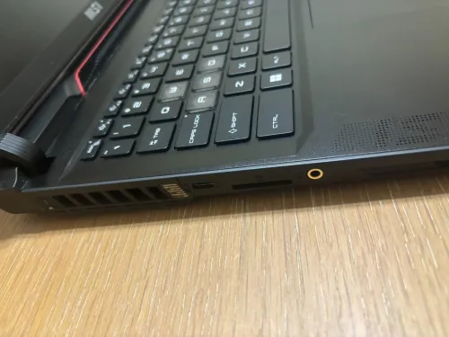 PC PORTABLE GAMING MSI RAIDER GE68 HX 13V I9-13950X - Fabricant: Micro-Star International Co., Ltd.