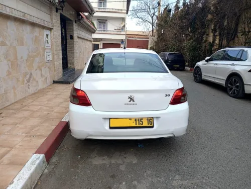 Peugeot 301 2015 pack luxe 