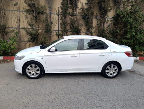 Peugeot 301 2015 pack luxe 