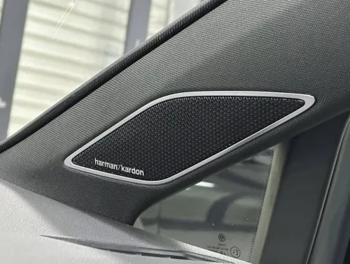 Volkswagen Golf 8 2025 R Black Edition 